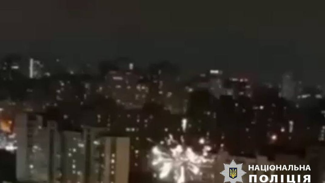 Запуск салюту у Києві наприкінці 2024 року