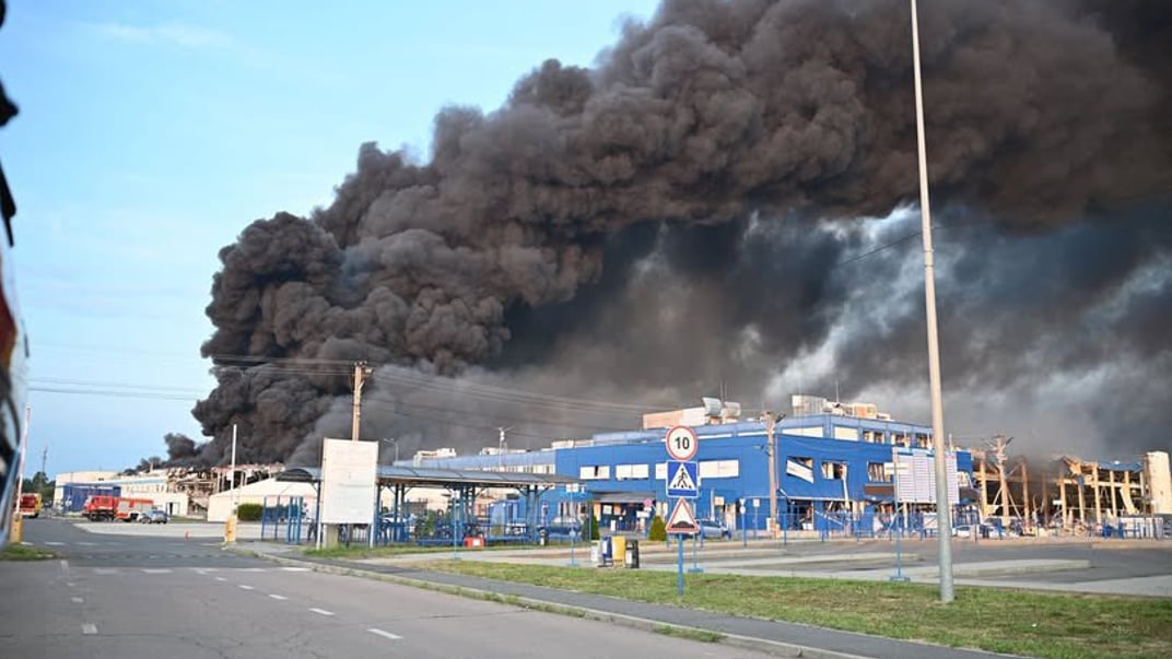 Завод американской компании в Мукачево после атаки россиян