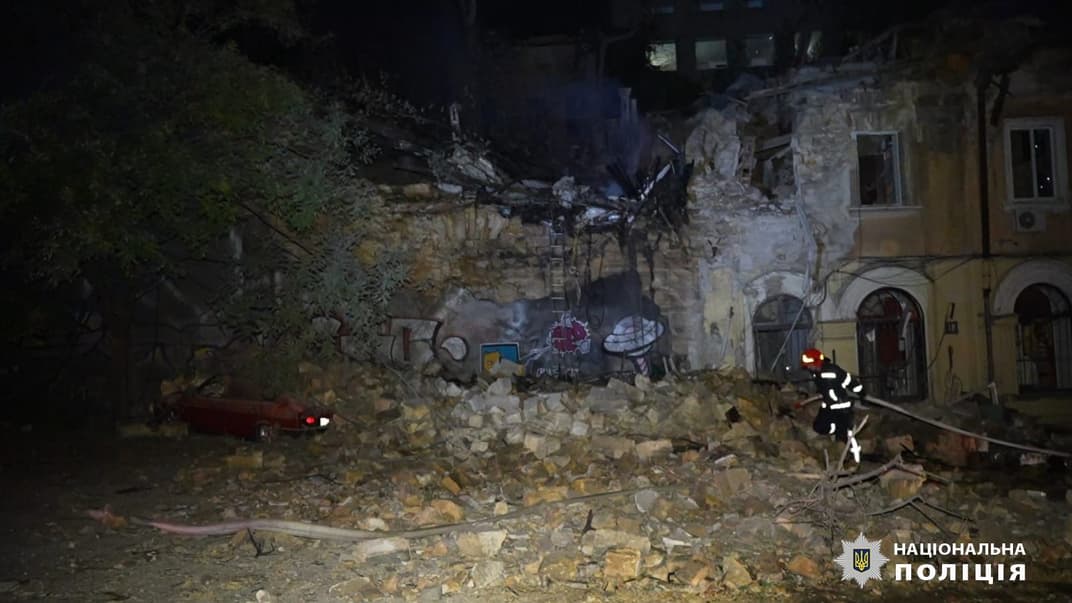 Последствия российских обстрелов Одессы в ночь на 23 июля