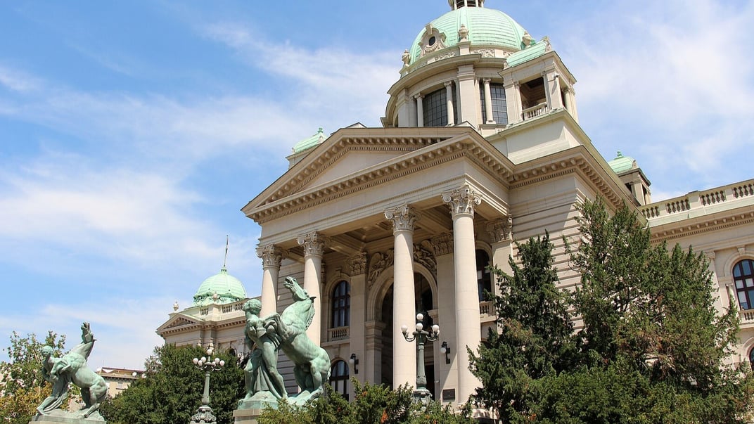 Ілюстративне фото. Будівля Народної скупщини Сербії — парламенту країни