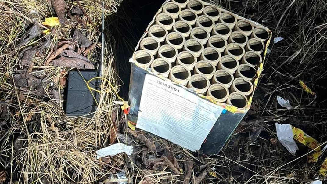 Установка запуска фейерверка, найденная полицейскими, 1 января 2024 года