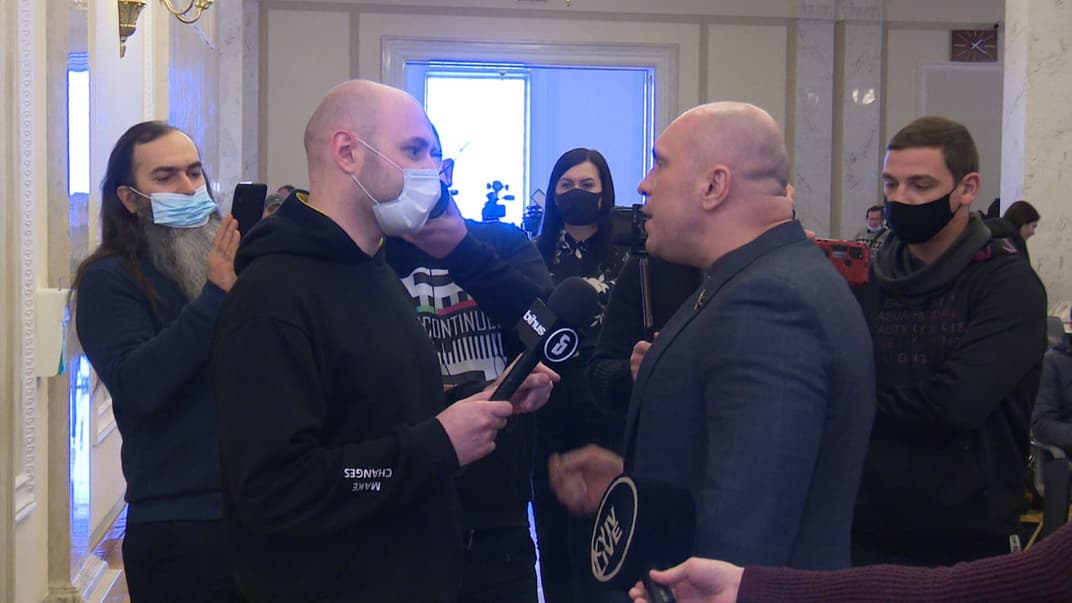 Розмова журналіста Данила Мокрика з народним депутатом Іллею Кивою, кулуари Верховної Ради, 5 лютого 2021 року