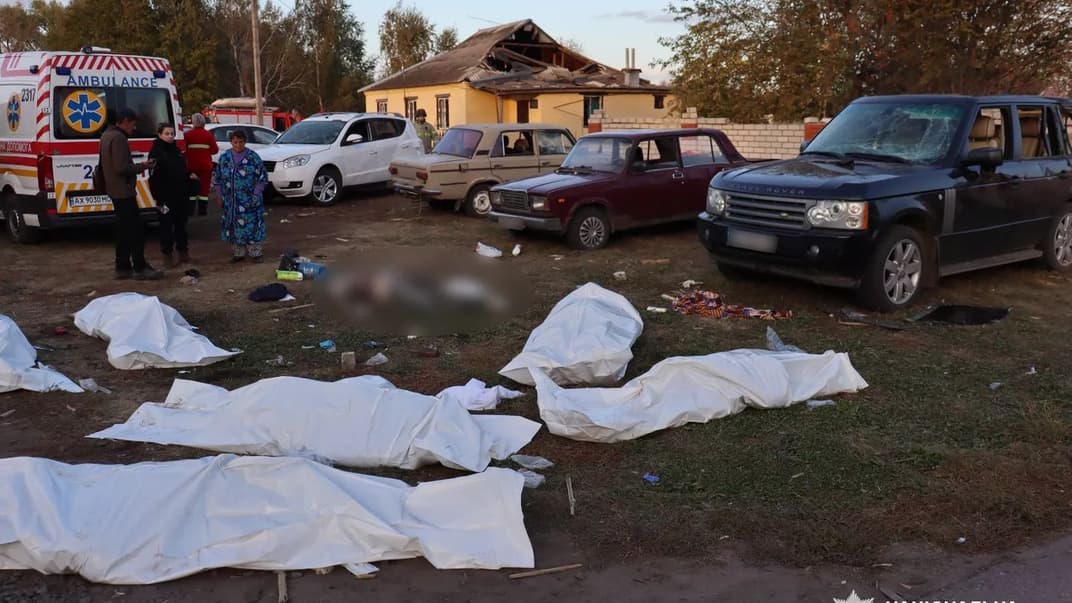 На месте ракетной атаки россии в селе Гроза Харьковской области, 5 октября 2023 года