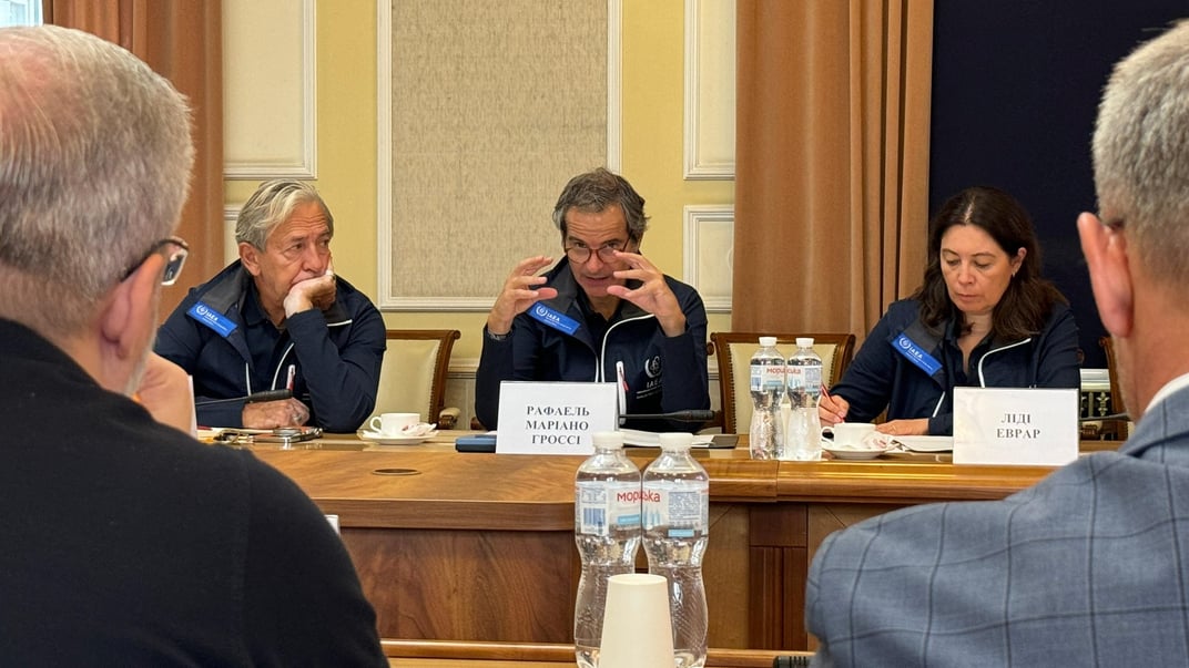 Глава Рафаэль Гросси во время визита в Украину 3 сентября 2024 года
