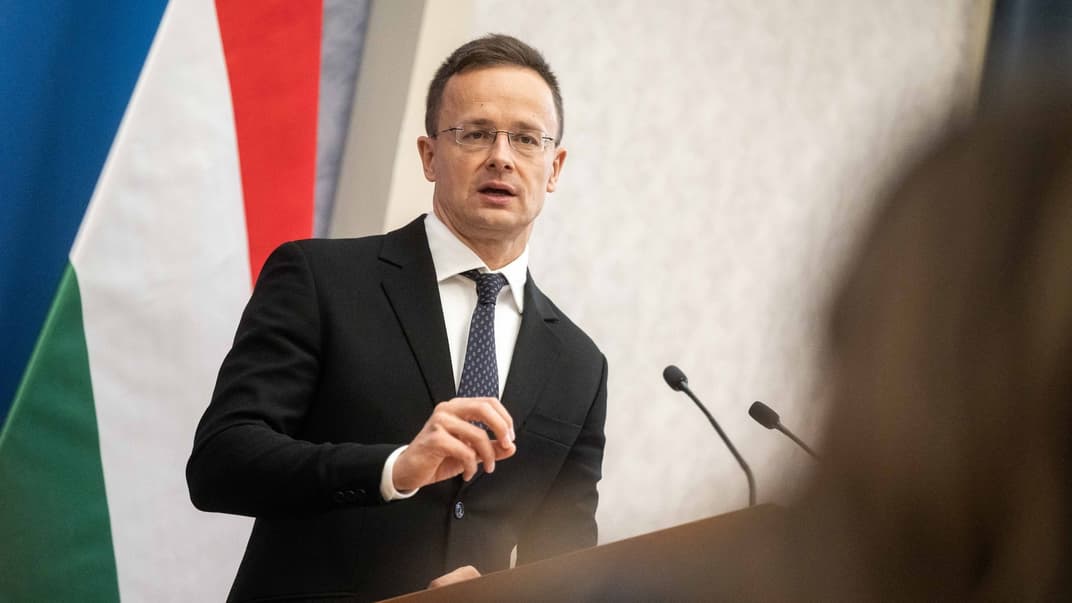 Петер Сіярто