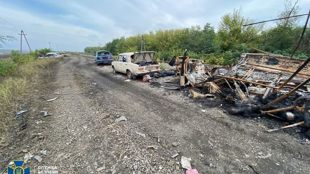 В Купянском районе Харьковской области нашли обстрелянную колонну гражданских машин