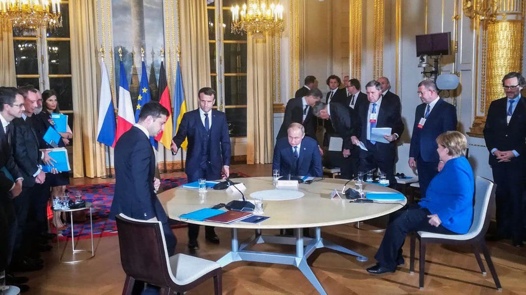 Президент України Володимир Зеленський, президент Росії Володимир Путін, канцлерка Німеччини Ангела Меркель і президент Франції Еммануель Макрон 