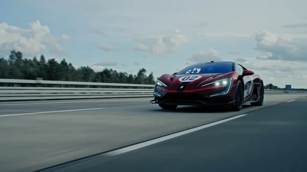 Електрокар Yangwang U9 Xtreme під час встановлення нового рекорду зі швидкості в Німеччині