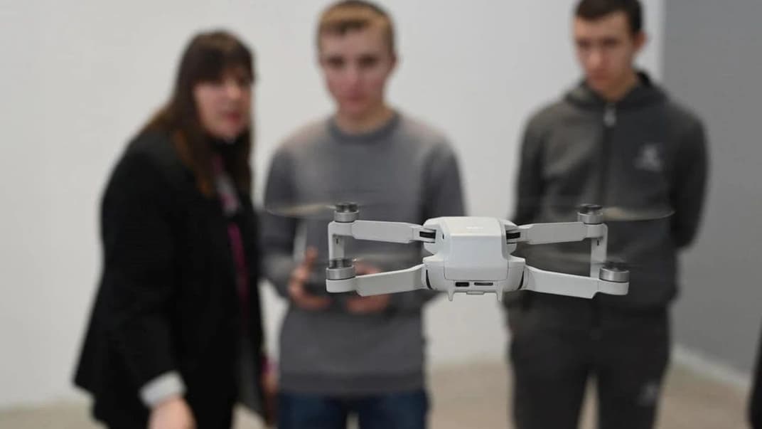 В колледжах семи областей будут обучать операторов гражданских дронов