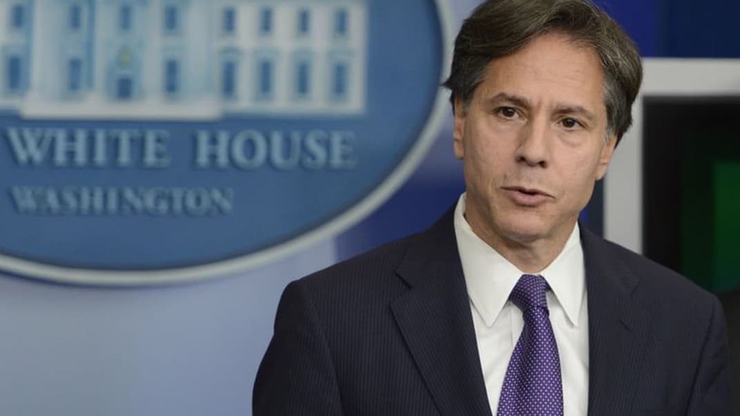 Заместитель советника по вопросам национальной безопасности Тони Блинкен отвечает на вопросы журналистов в Белом доме в Вашингтоне, округ Колумбия, США, 9 сентября 2013 года