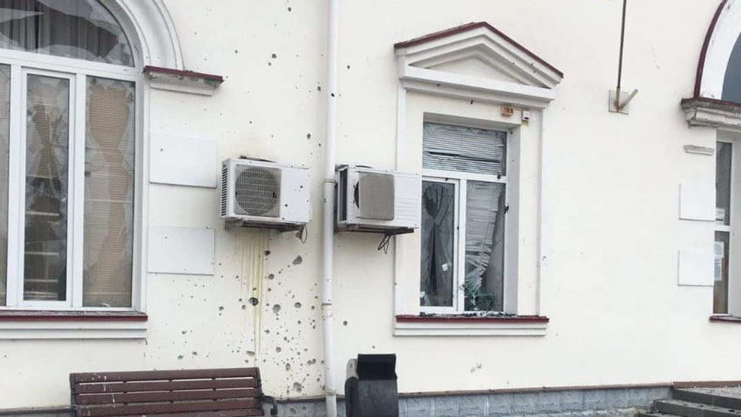 Последствия российского обстрела вокзала в Сумской области, 26 сентября 2024 года
