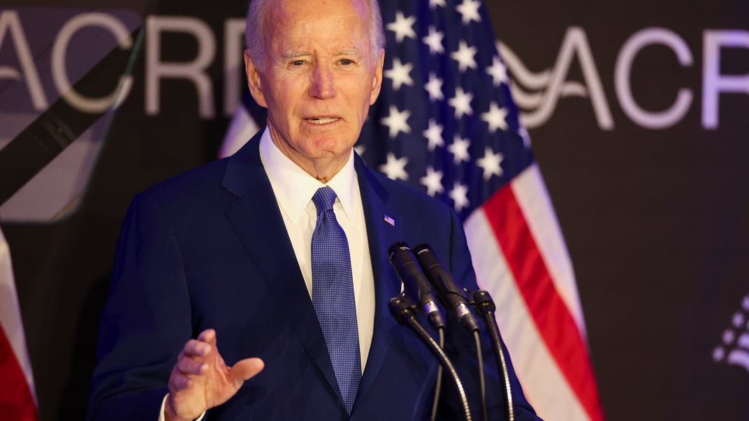 Колишній президент США Джо Байден на конференції в Чикаго, 15 квітня 2025 року