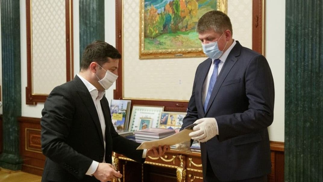 Президент Володимир Зеленський (ліворуч) та глава Івано-Франківської ОДА Віталій Федорів, 24 квітня 2020 року