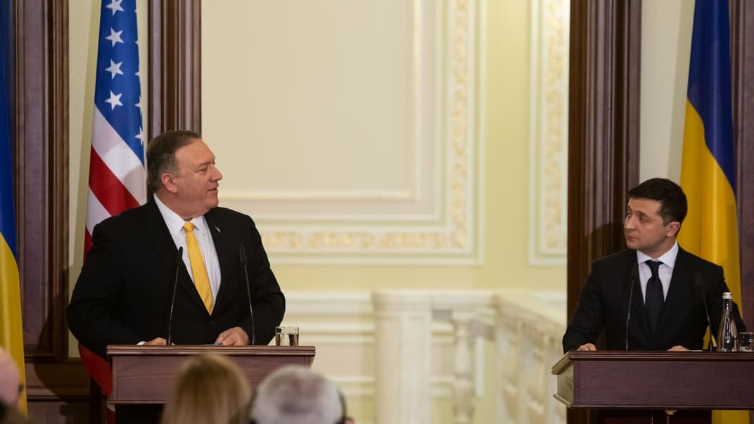 Госсекретарь США Майк Помпео (слева) и президент Украины Владимир Зеленский во время совместной пресс-конференции в Киеве, 31 января 2020 года