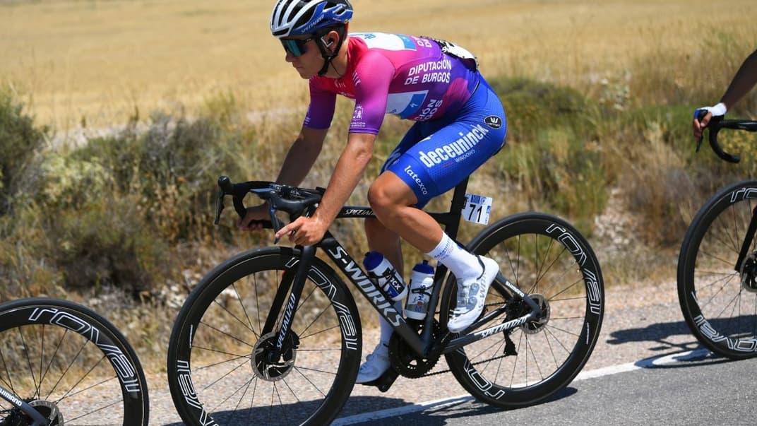 20-летний бельгийский велогонщик Ремко Эвенепул