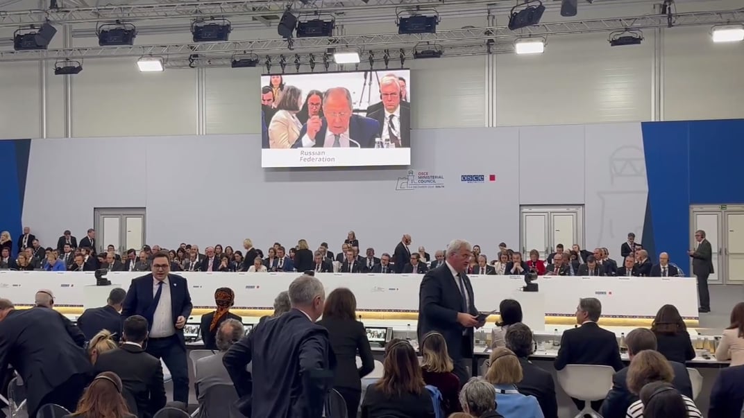 Міністр закордонних справ України Андрій Сибіга вийшов із зали ОБСЄ перед виступом сергія лаврова