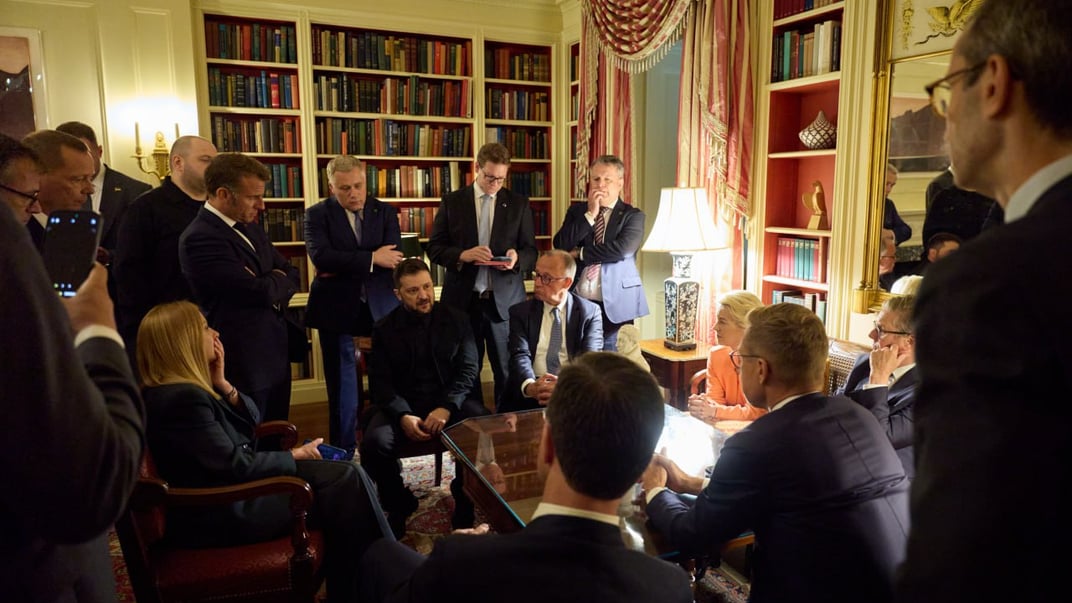 Президент Володимир Зеленський у колі європейських лідерів, Вашингтон, 18 серпня 2025 року