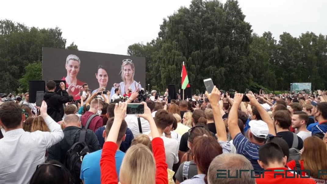 Митинг в поддержку кандидата в президенты Беларуси Светланы Тихановской, Минск, 19 июля 2020 года