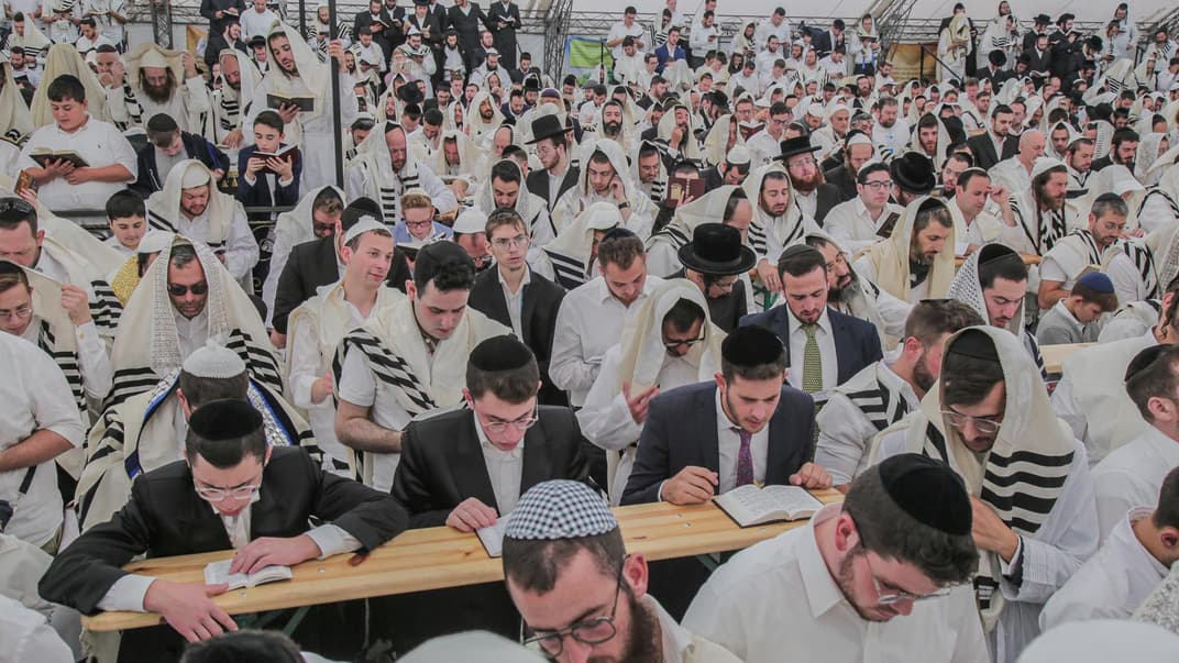Празднование хасидами Рош га-Шана в Умани, октябрь 2019 года.