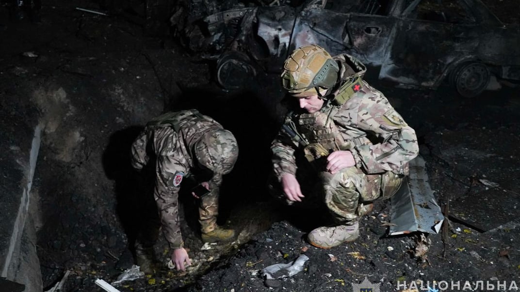 Огляд місця російського ракетного обстрілу у місті Суми, 17 листопада 2024 року