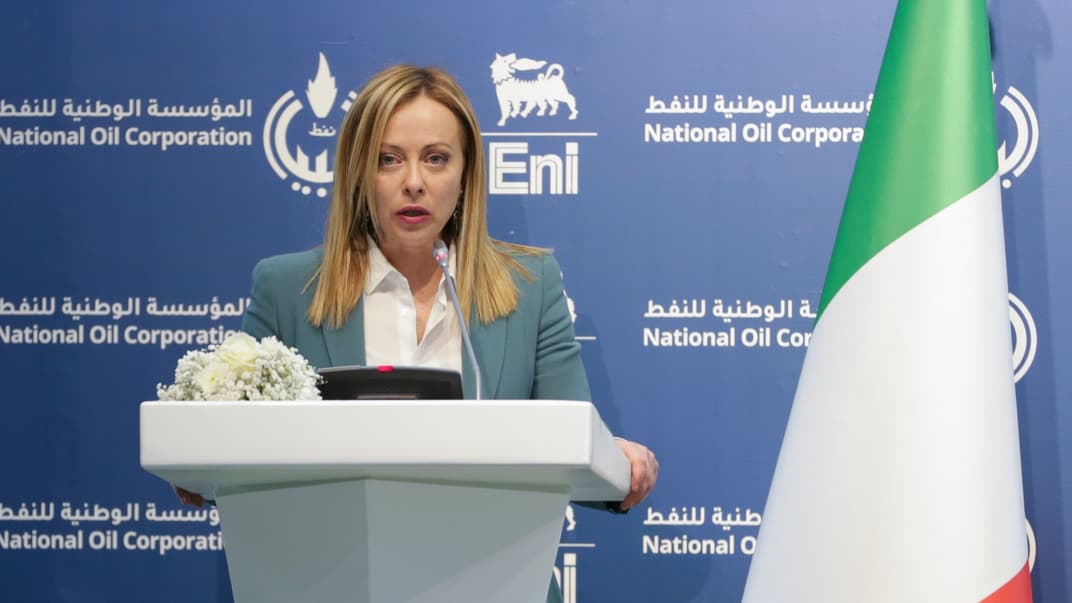 Премьер-министр Италии Джорджа Мелони выступает во время конференции в ливийской столице Триполи, 28 января 2023 года