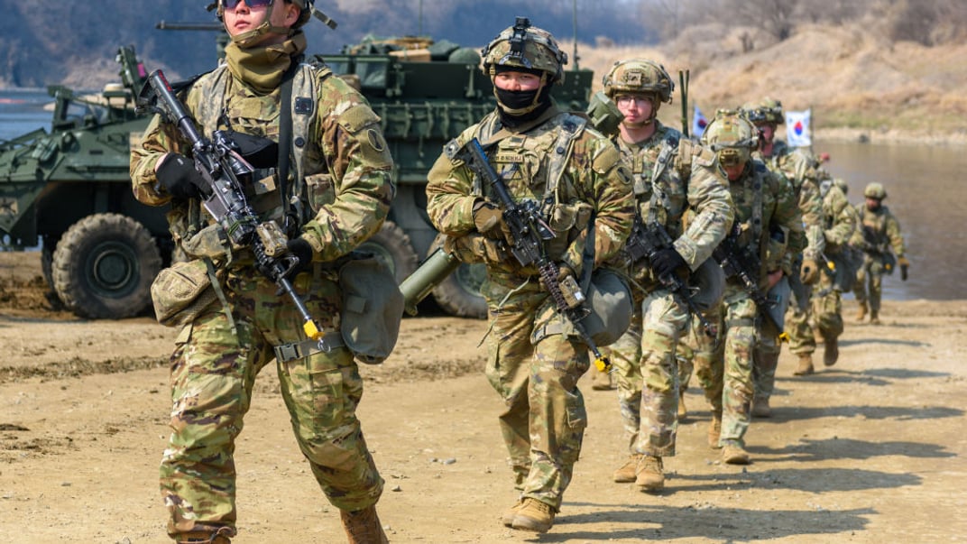 Ілюстративне фото. Солдати армії США беруть участь у спільних навчаннях із Південною Кореєюї поблизу прикордонного міста Йончхон в межах військових навчань «Щит свободи», березень 2025 року