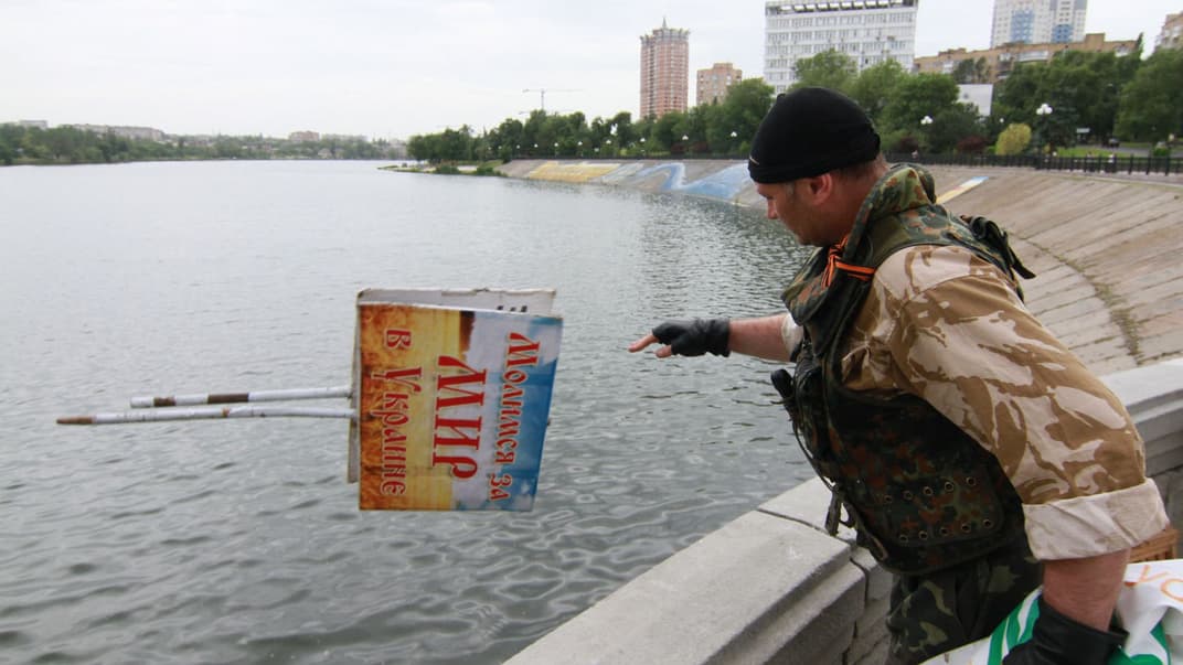 Разгром молитвенного марафона за мир в Украине в Донецке 23 мая 2014 года