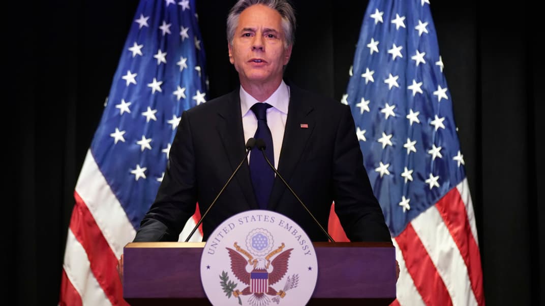 Госсекретарь США Энтони Блинкен на пресс-конференции в рамках своего визита в КНР 26 апреля 2024 года