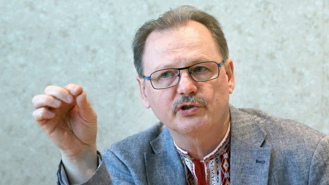 Образовательный омбудсмен Сергей Горбачев во время интервью информационному агентству УНИАН, в Киеве, 19 июля 2019 года