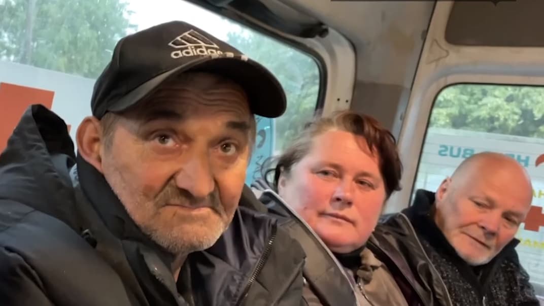 Жители Волчанской громады, которых россияне несколько дней удерживали в подвале