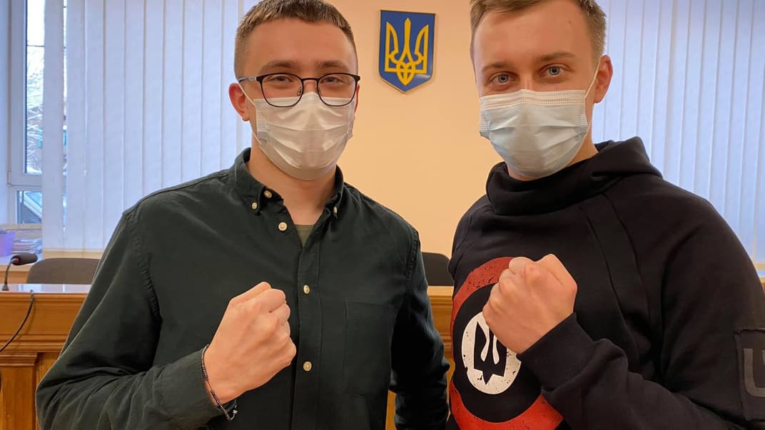 Сергій Стерненко та Роман Лозинський у залі суду 29 січня 2021 року