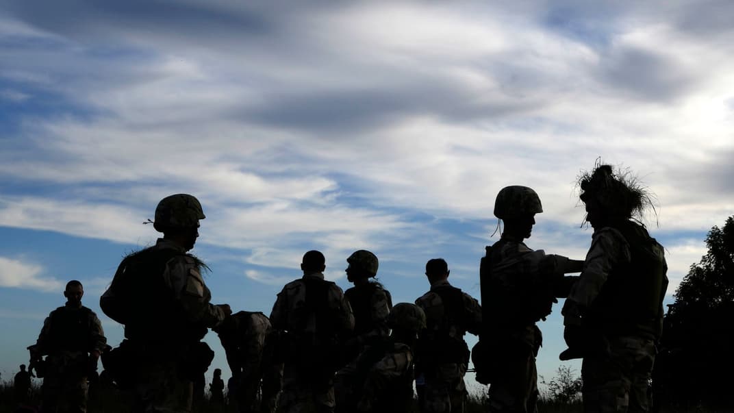 Українські військовослужбовці беруть участь у навчаннях на військовій базі Збройних сил Великої Британії, 12 жовтня 2022 року