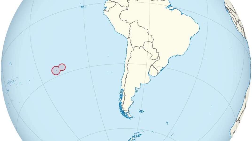Расположение острова Пасхи относительно ближайшего континента — Латинской Америки. 23 марта там обнаружили коронавирус у представителя коренного населения