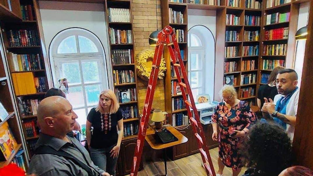 Библиотека храма Петра Могилы в Мариуполе