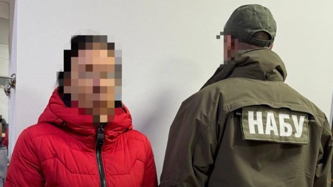 Керівниця товариства, яке, за даними правоохоронців, незаконно перемогло в тендері на постачання «Укрзалізниці» трансформаторів за завищеними цінами