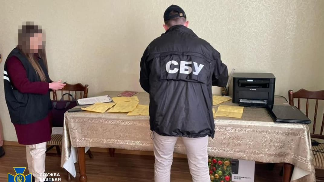 СБУ викрила три великі мережі COVID-аферистів у Києві, Львові та Рівному