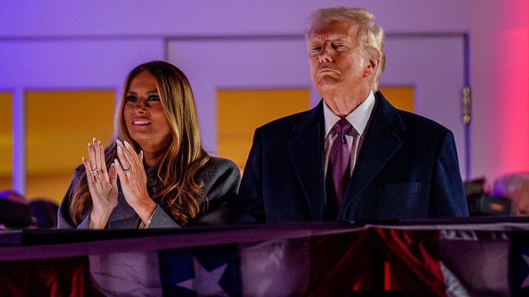 Обраний президент США Дональд Трамп і його дружина Меланія Трамп на приватній вечірці в Національному гольф-клубі Трампа, 18 січня 2025 року