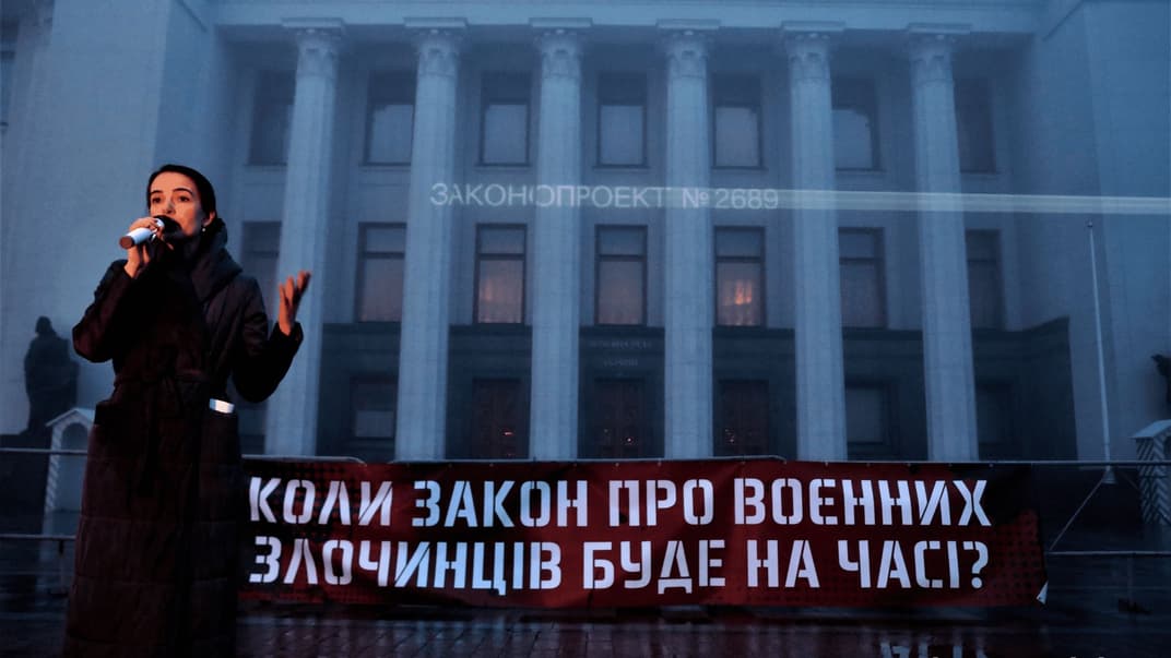 Голова правління Центру громадянських свобод Олександра Матвійчук на акції за ухвалення законопроєкту про воєнні злочини, 15 березня 2021 року