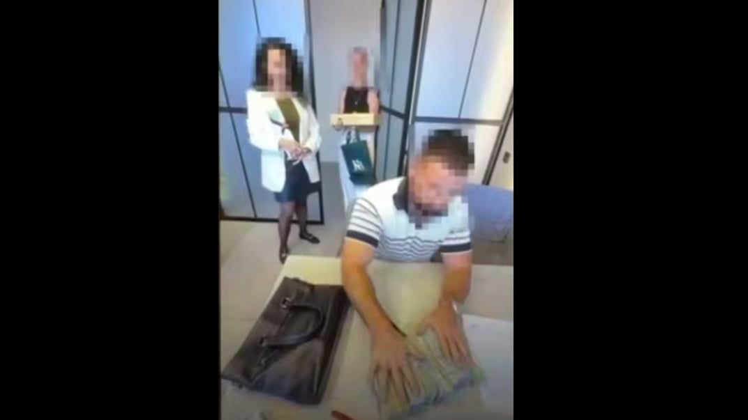 Майор тилу витратив понад 10 млн гривень на люксовий одяг та Балі — слідство