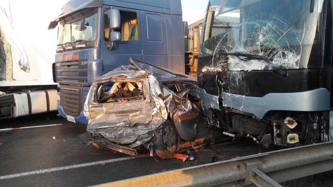  Из-за гололеда на трассе Киев-Одесса столкнулись 11 автомобилей