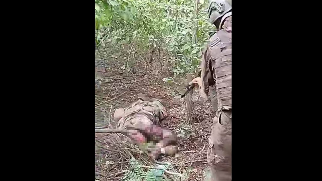 Побили прикладом автомата та розстріляли: окупанти вбили військовополоненого на Донеччині — прокуратура