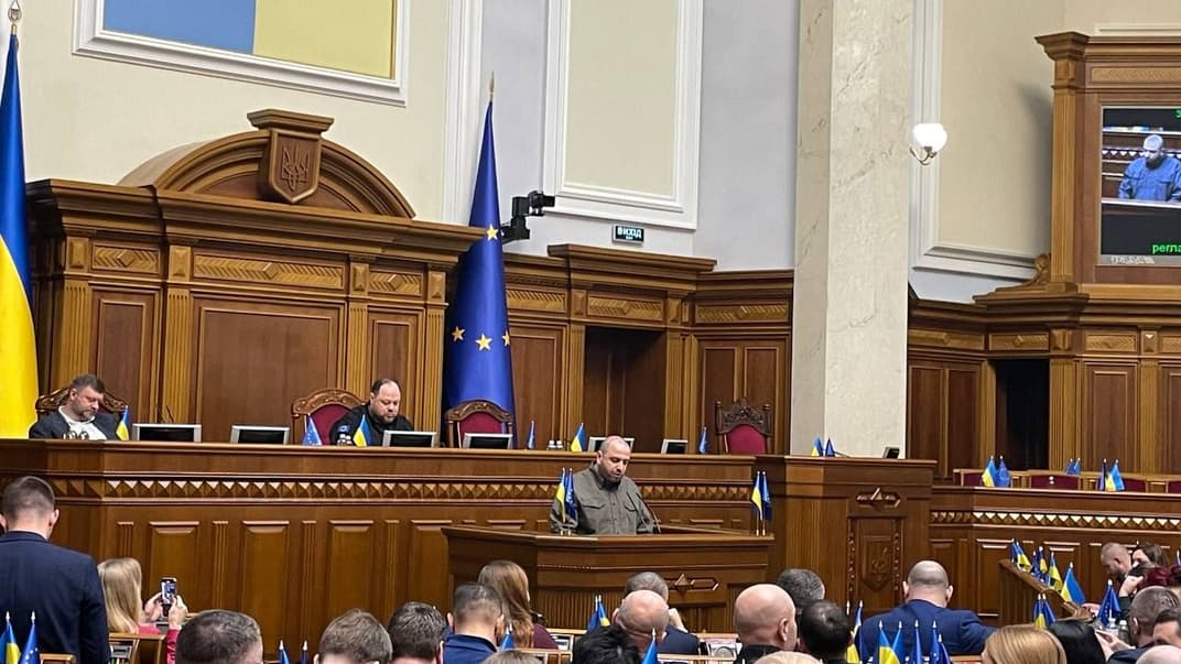 Министр обороны Рустем Умеров в зале парламента, 7 февраля 2024 года