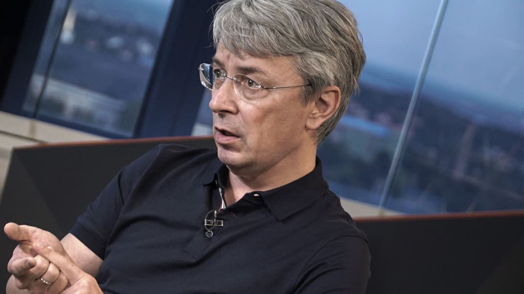 Міністр культури та інформаційної політики Олександр Ткаченко у студії hromadske, Київ, 11 червня 2020 року