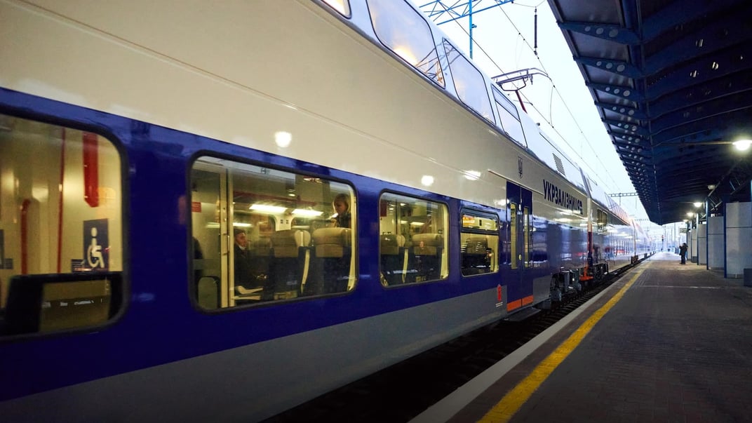 Ілюстративне фото. Двоповерховий поїзд Skoda на маршруті №741/742 Київ — Львів