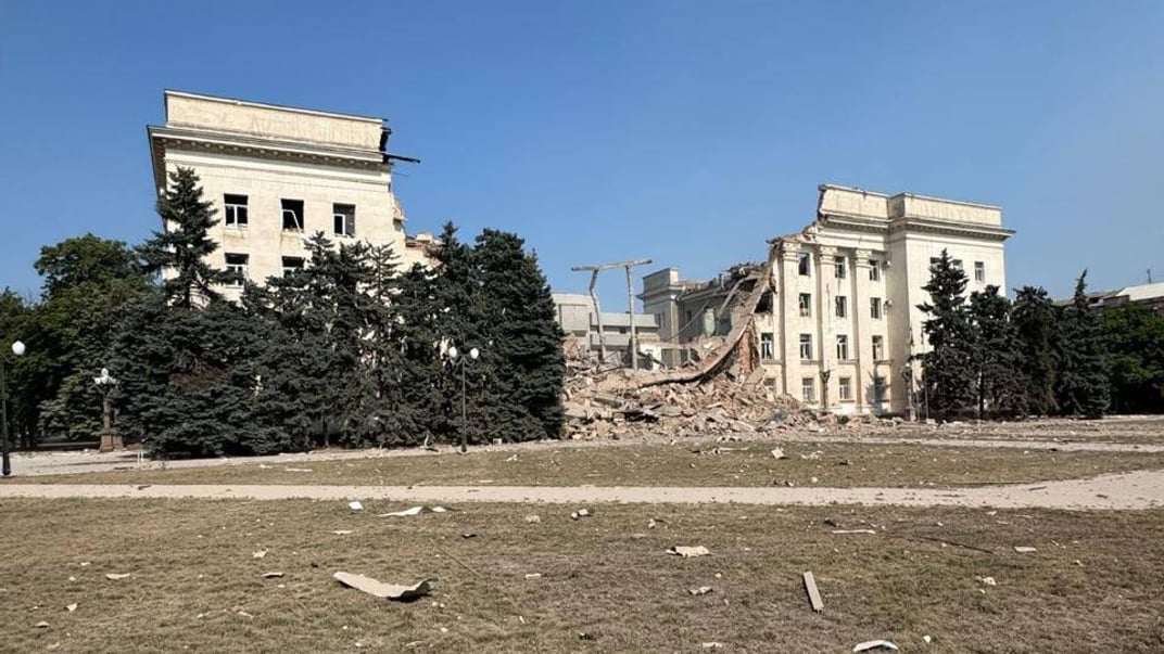 Будівля Херсонської ОВА