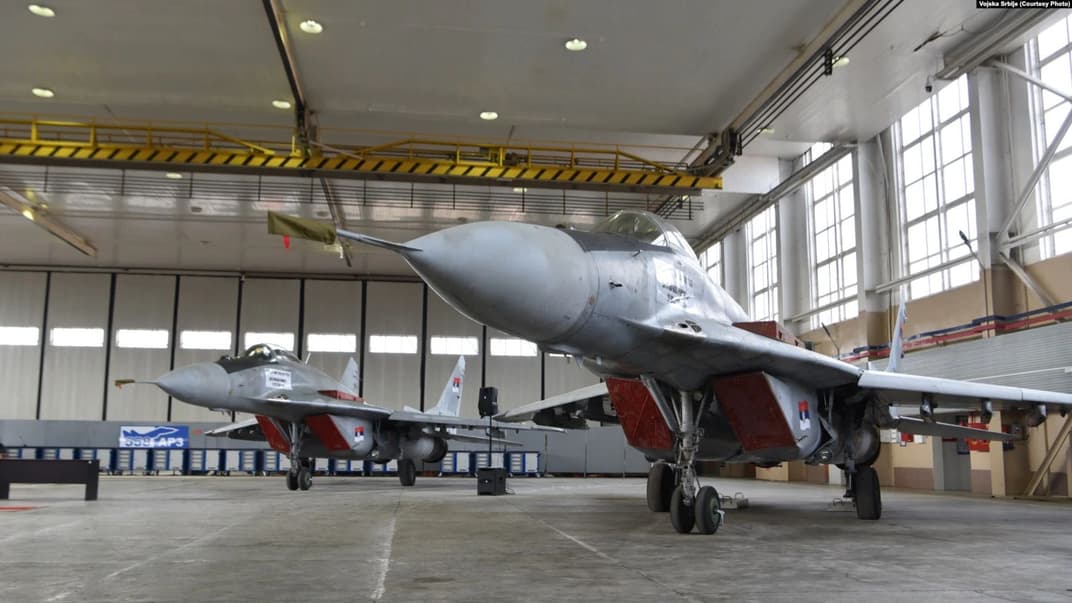 Винищувач МіГ-29 на заводі в білоруських Барановичах. Лютий 2019 року