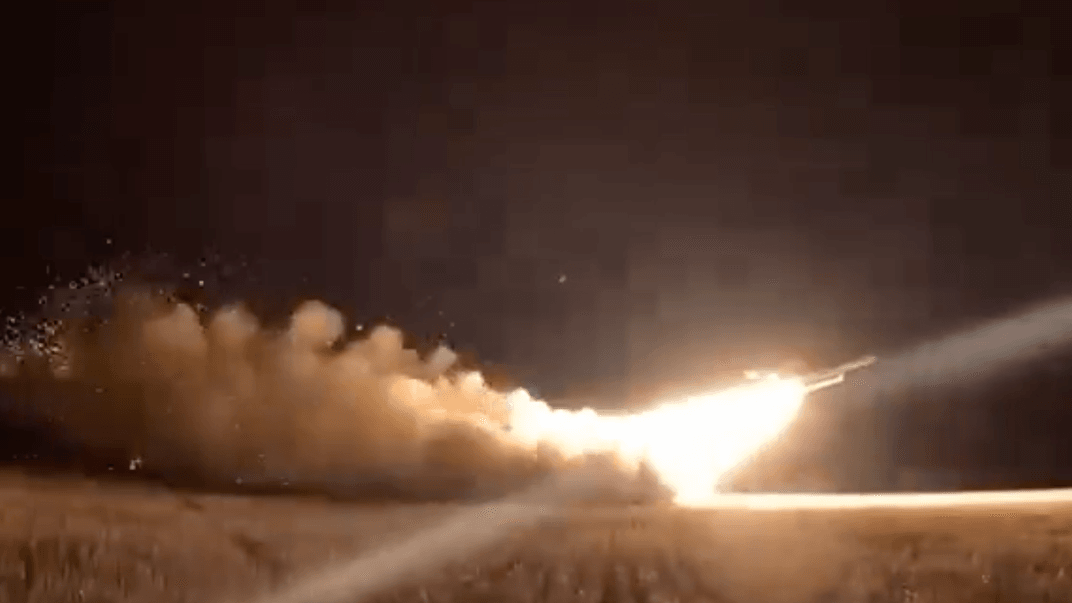 Момент запуску ракет FP-5 «Фламінго» Момент запуску ракет FP-5 «Фламінго»