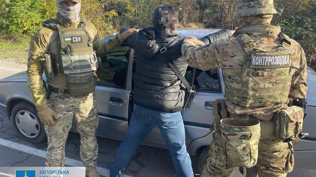 Головного спеціаліста відділу кібербезпеки ЗОВА затримали за підозрою про поширення інформації про ЗСУ російській ФСБ