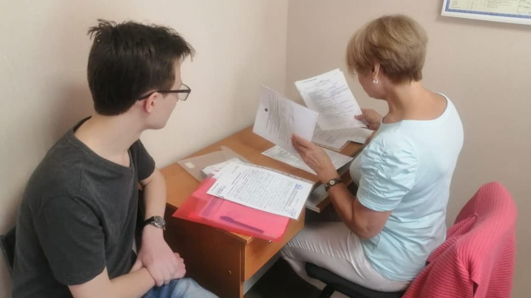 Иллюстративное фото. 17-летний юноша приписывается в ТЦК в Одессе, июнь 2023 года