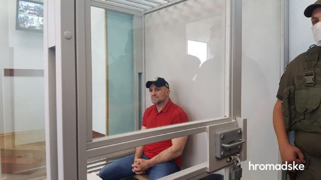Подозреваемый заказчик нападения на советника мэра Херсона Екатерину Гандзюк Владислав Мангер в суде, 13 июля 2020 года